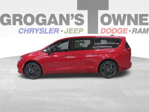 2026 Chrysler Pacifica L