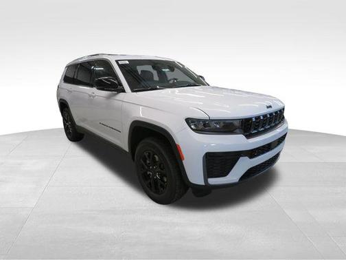 Bright White Clearcoat 2026 Jeep Grand Cherokee L Laredo