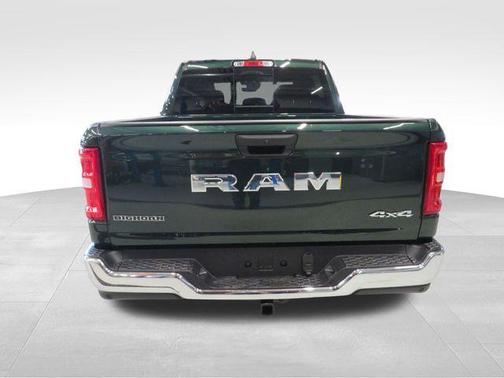 Serrano Green Metallic 2026 RAM 1500 Big Horn/Lone Star