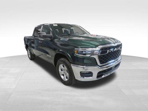 Serrano Green Metallic 2026 RAM 1500 Big Horn/Lone Star