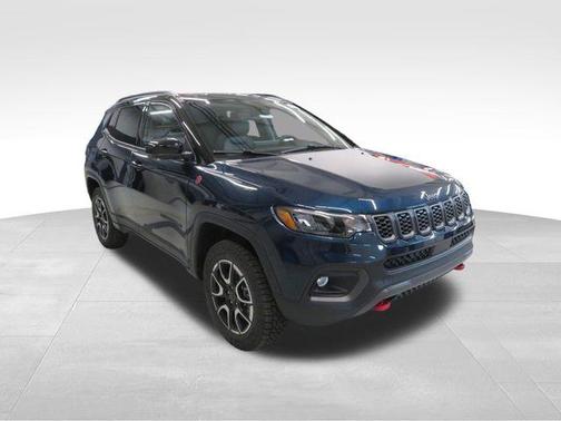 Fathom Blue Pearl Coat 2026 Jeep Compass Trailhawk