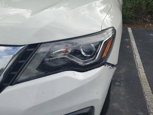 2019 Nissan Pathfinder S