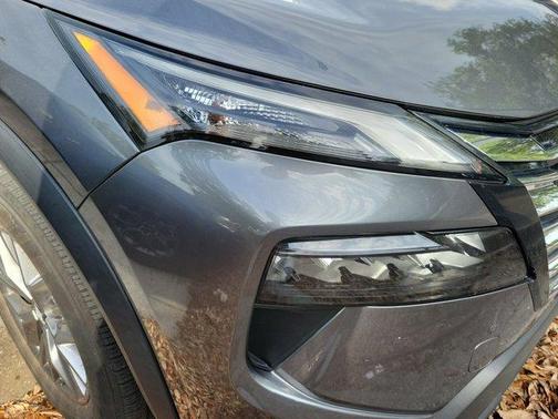 Gun Metallic 2024 Nissan Rogue S