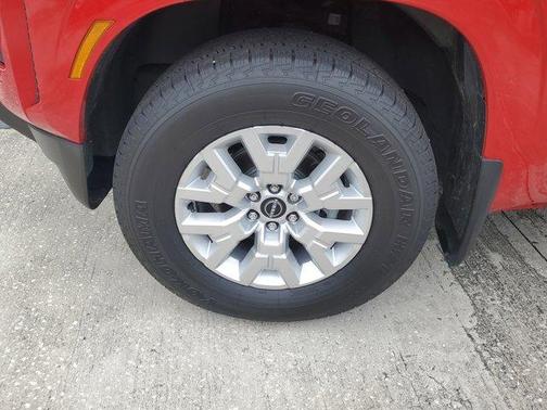 2022 Nissan Frontier SV