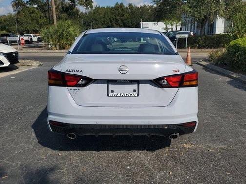 2025 Nissan Altima SR