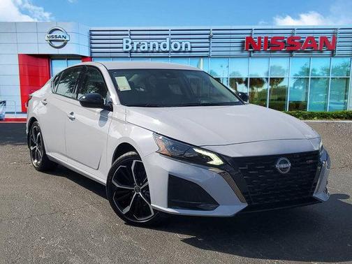 2025 Nissan Altima SR