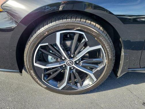 Black 2026 Nissan Altima 2.5 SR