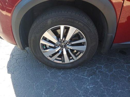 2022 Nissan Pathfinder SL