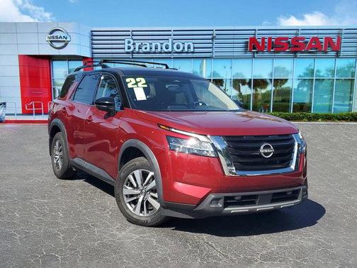 2022 Nissan Pathfinder SL