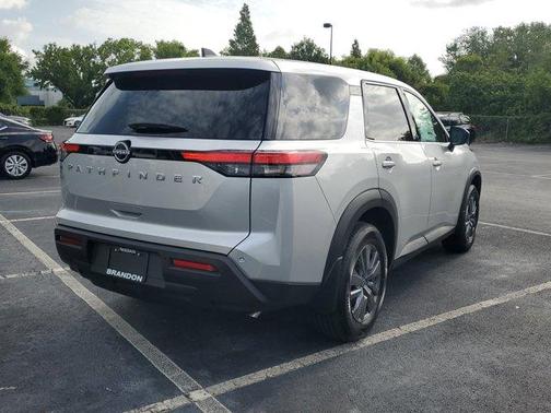 2025 Nissan Pathfinder S
