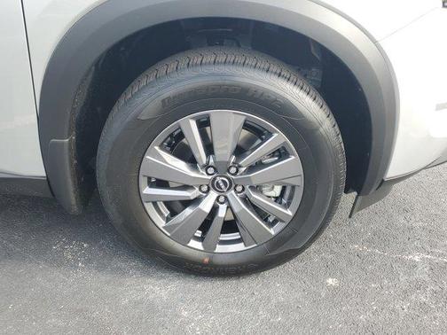 2025 Nissan Pathfinder S