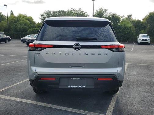 2025 Nissan Pathfinder S