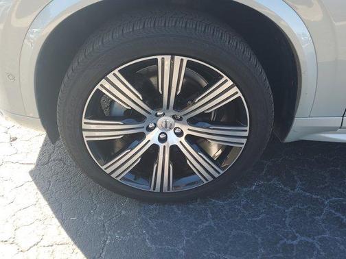 2021 Volvo XC90 T6 Inscription 7 Passenger