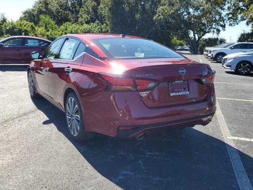 2025 Nissan Altima SL