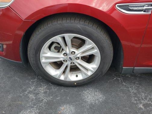 2014 Ford Taurus SEL