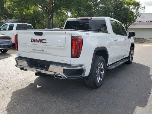 2022 GMC Sierra 1500 SLT