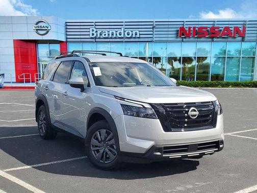 2025 Nissan Pathfinder SV