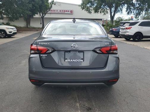 2022 Nissan Versa 1.6 SV
