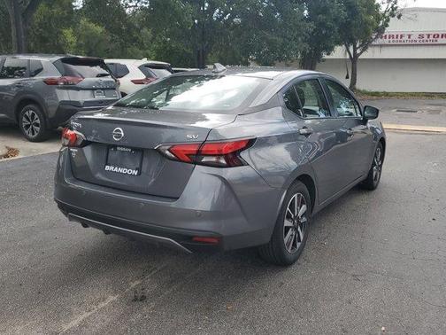 2022 Nissan Versa 1.6 SV