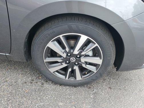 2022 Nissan Versa 1.6 SV