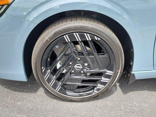 2t Gry Blk Roof 2026 Nissan Sentra SR