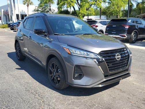 2023 Nissan Kicks SR