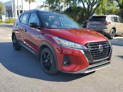 2021 Nissan Kicks SR