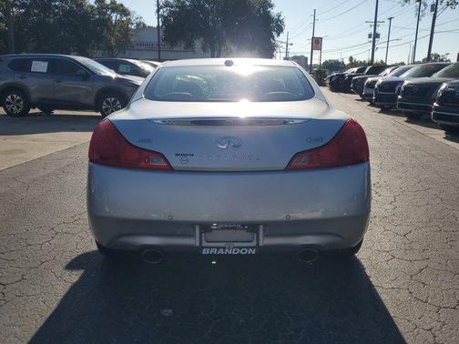 2014 INFINITI Q60 Base