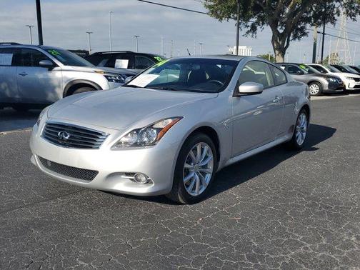2014 INFINITI Q60 Base