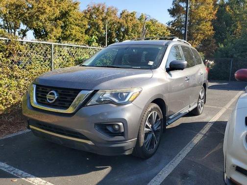 2017 Nissan Pathfinder Platinum