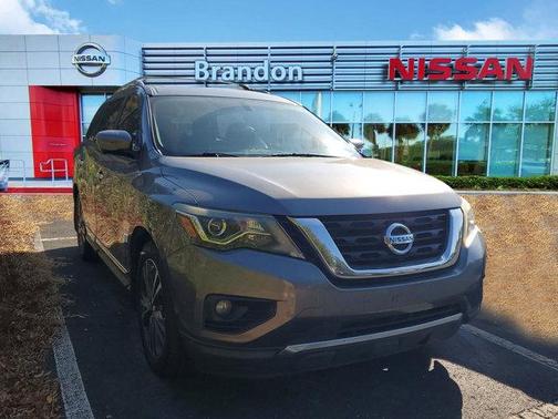 2017 Nissan Pathfinder Platinum