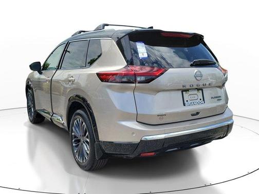 Champagne Silver Metallic / Super Black 2026 Nissan Rogue Platinum