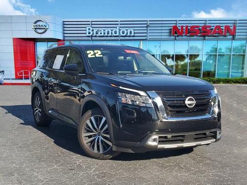 2022 Nissan Pathfinder Platinum
