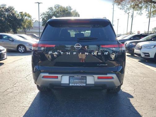 2022 Nissan Pathfinder Platinum
