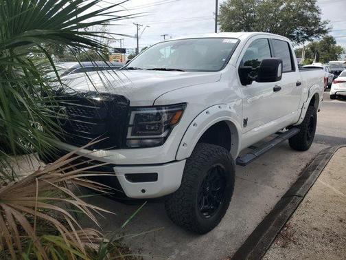 2024 Nissan Titan SV