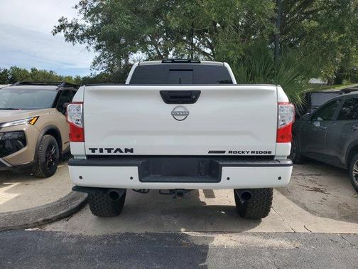 2024 Nissan Titan SV