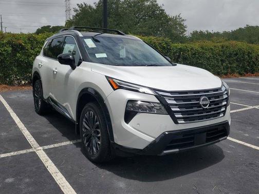 2025 Nissan Rogue Platinum