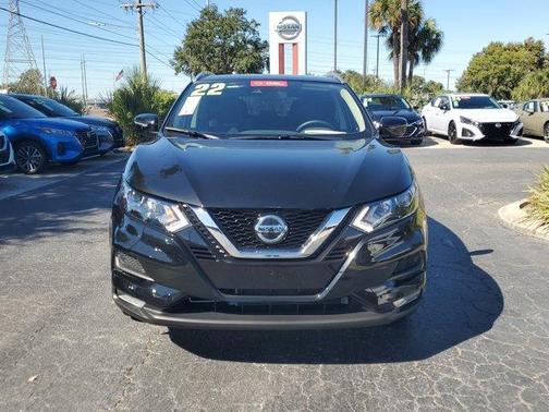 2022 Nissan Rogue Sport SV