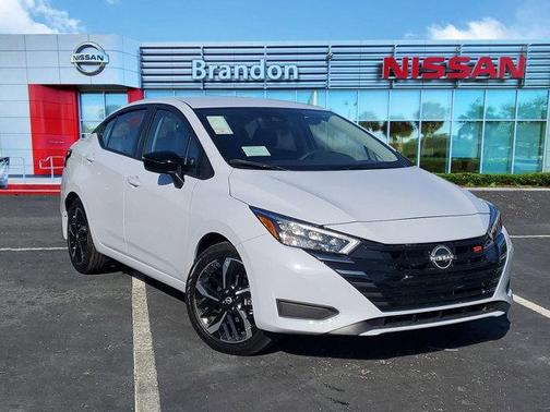 2025 Nissan Versa 1.6 SR