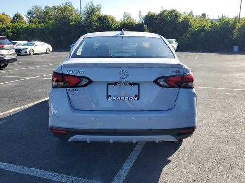 2025 Nissan Versa 1.6 SR
