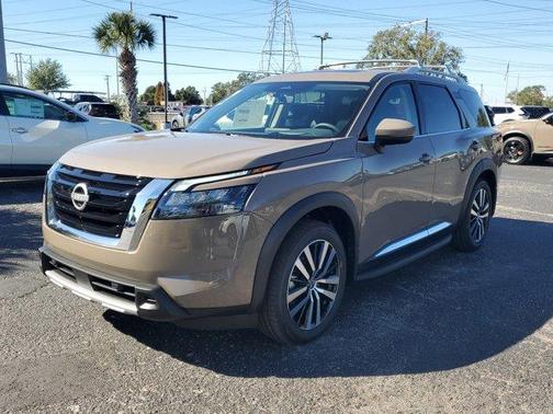 2025 Nissan Pathfinder Platinum