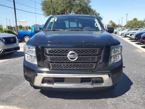 2021 Nissan Titan SV