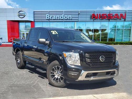 2021 Nissan Titan SV