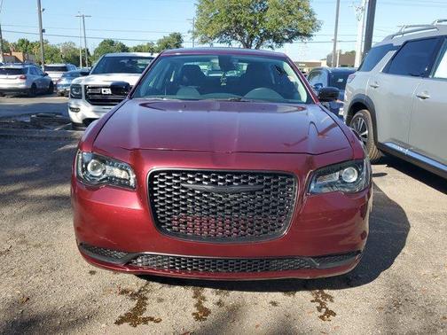 2020 Chrysler 300 Touring