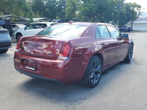 2020 Chrysler 300 Touring