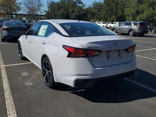 2025 Nissan Altima SR