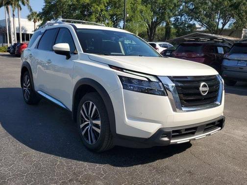 2024 Nissan Pathfinder Platinum