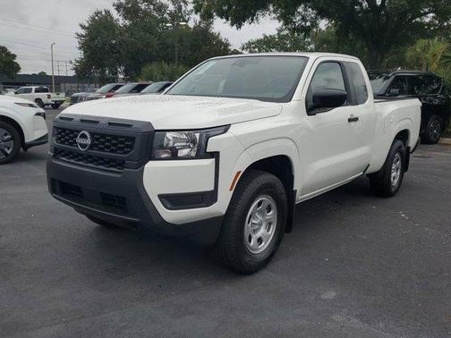 2025 Nissan Frontier S