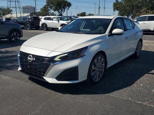 2025 Nissan Altima SL