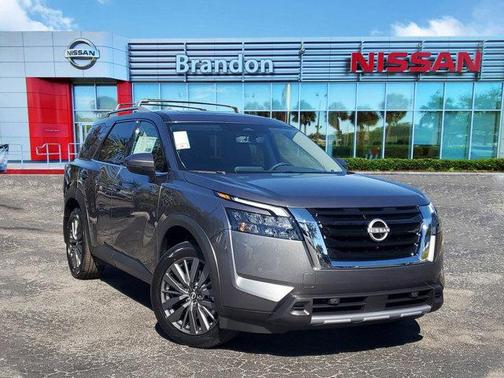 2025 Nissan Pathfinder SL